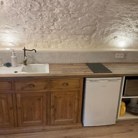 Les Matelles : Charmant Logement En Pierres Екстер'єр фото
